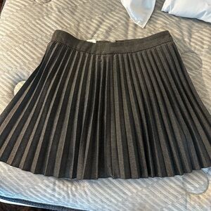 Mini pleaded skirt